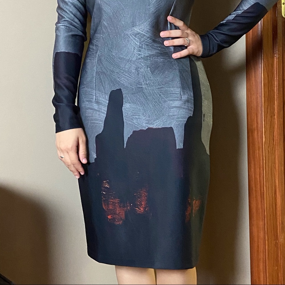 Isle Skyline back zip dress grey